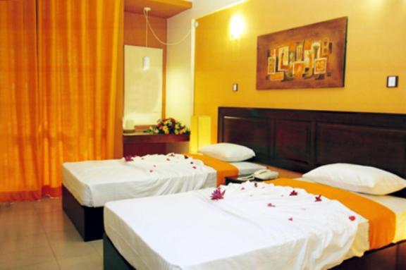The Sovereign Hotel Colombo Room photo
